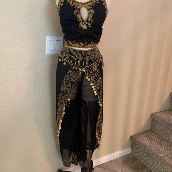 Super Cute Halloween Costume Belly Dancer/ Gypsy - Picture 3 of 3